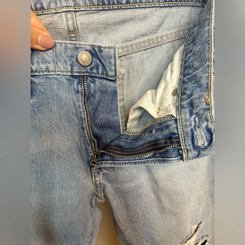 Sz 31 x 32 Abercrombie & Fitch Kennan Straight Leg Jeans medium wash distressed